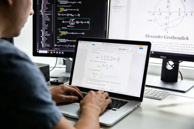 Leia mais sobre o artigo Alexander Grothendieck revolucionou a matemática do século 20: entenda o legado