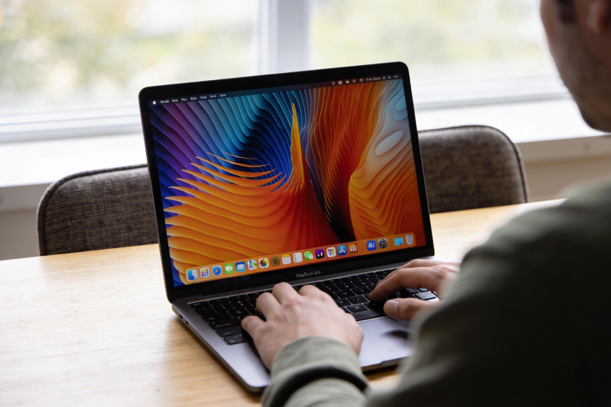 No momento, você está visualizando MacBook Air M5 vale a pena? Análise após semanas de uso real